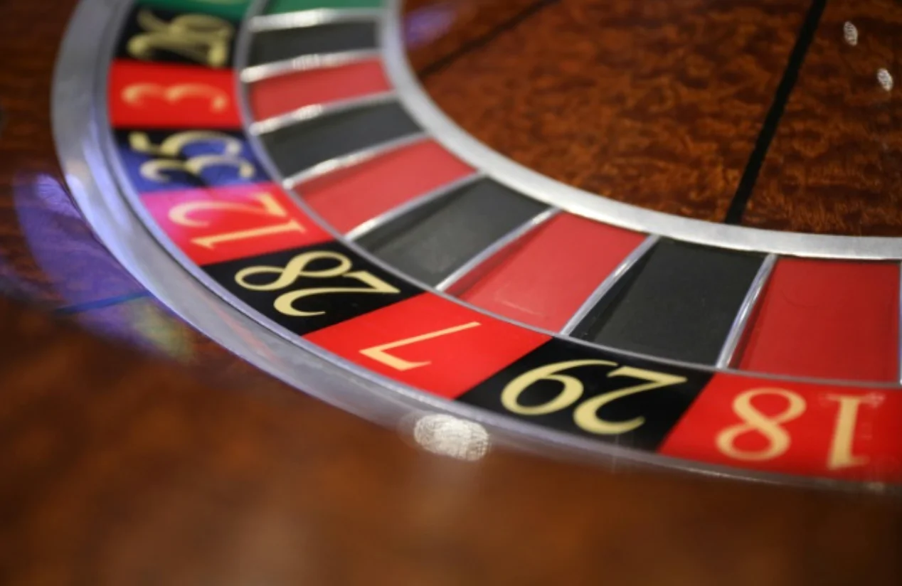 Free Spins vs Deposit Bonuses